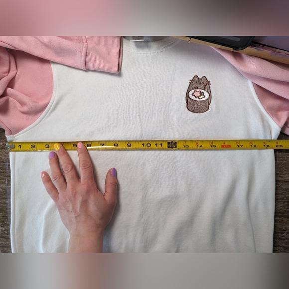 Pusheen Crew Neck Sweatshirt - Picture 5 of 7